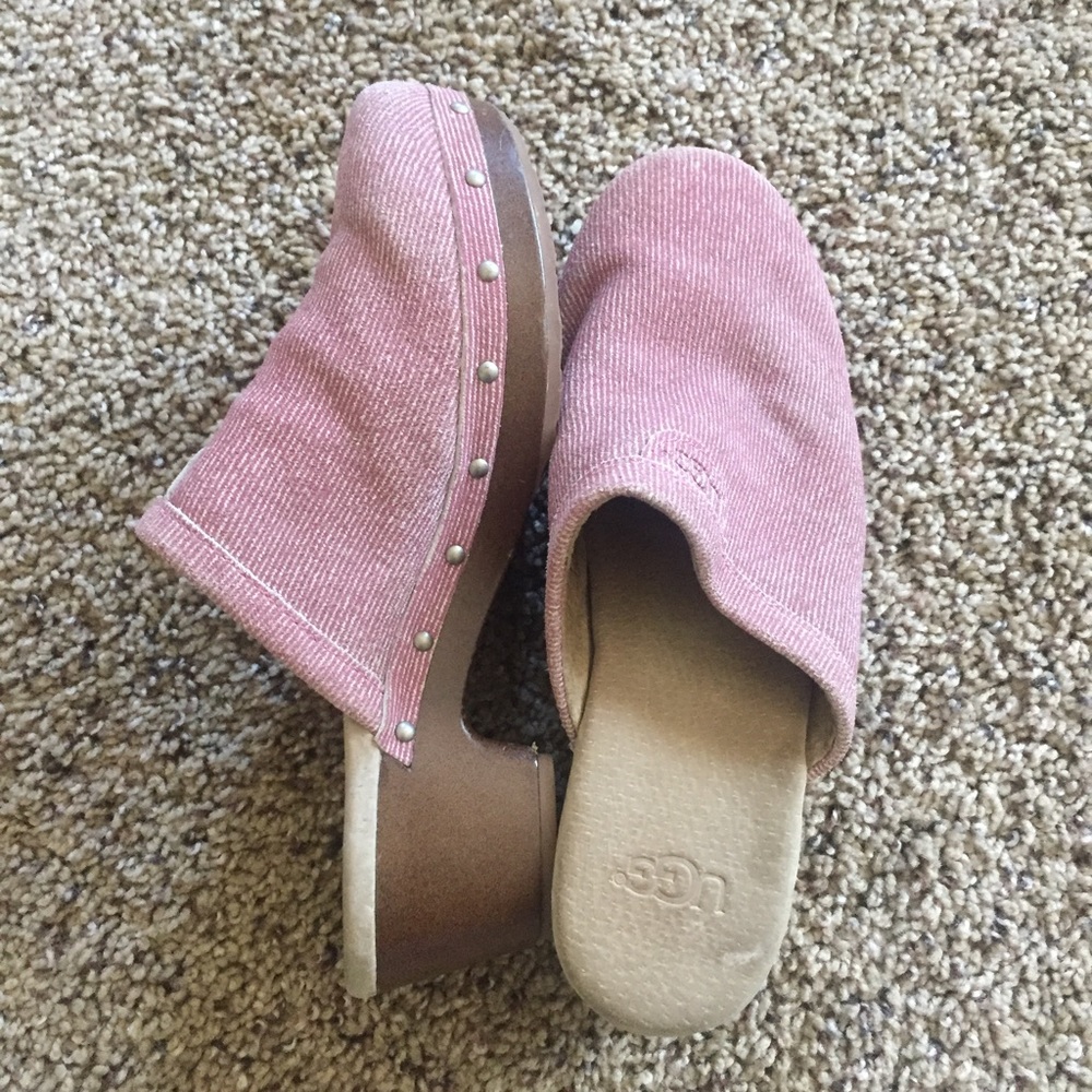 Ugg pink mule shoes size 3 GUC